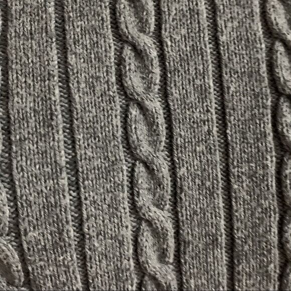 Izod Gray Cable Knit Crewneck Sweater — Size L - Picture 6 of 6